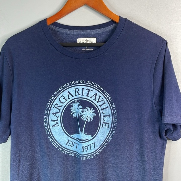 MARGARITAVILLE Ombre Graphic Crewneck T-shirt 2 Tone Navy Short Sleeve Large - Picture 4 of 12